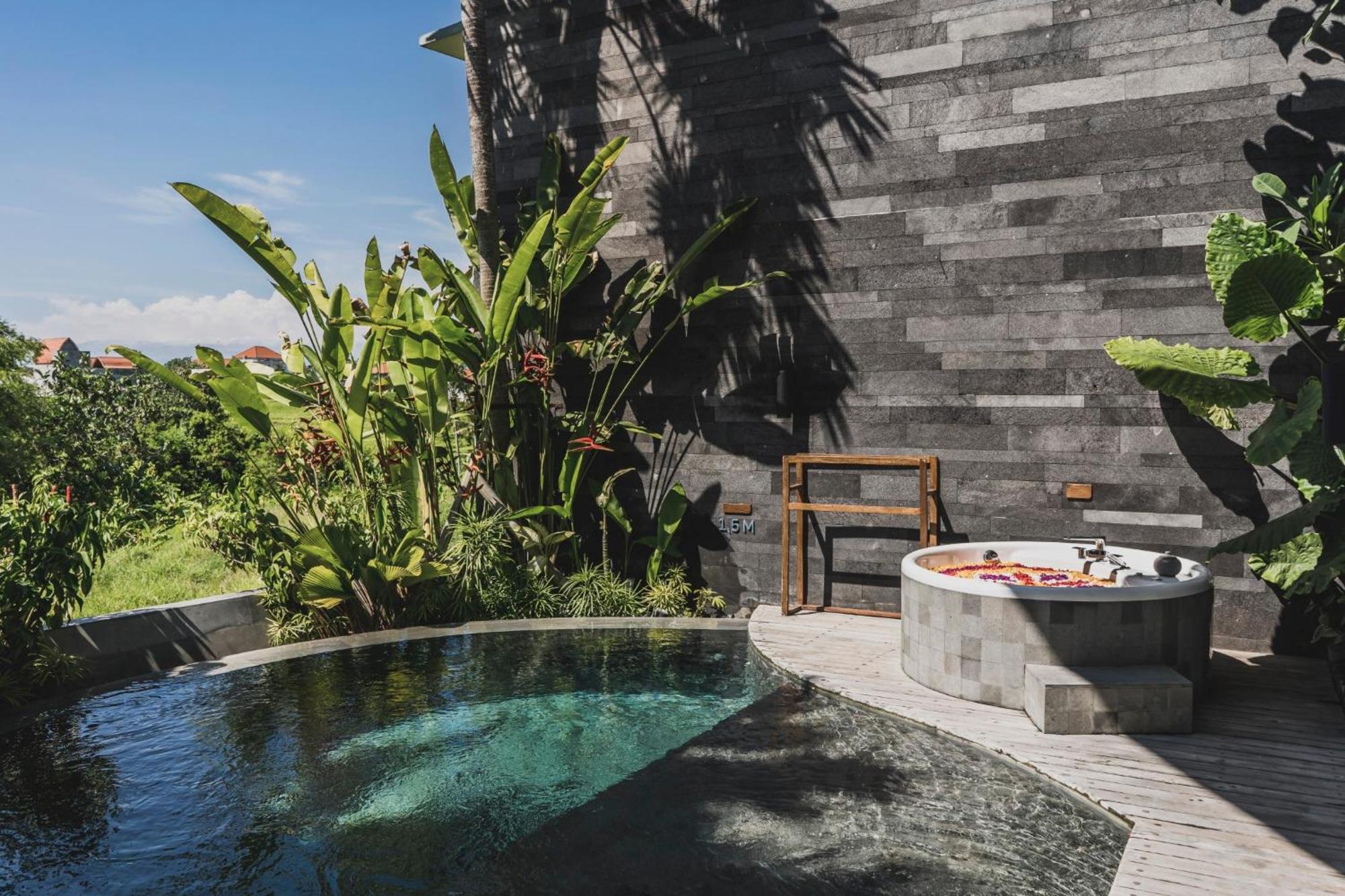 Astera Luxury Resort & Spa Canggu By Ini Vie Hospitality Esterno foto